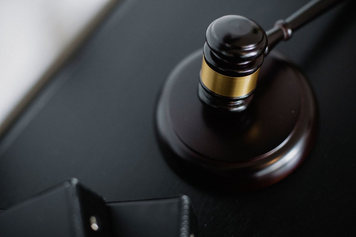 Cerebro Legal: respuestas jurídicas en español cubano y con la ley citada